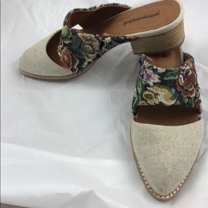 Gently loved 7.5 Jeffery Campbell Floral Mules
